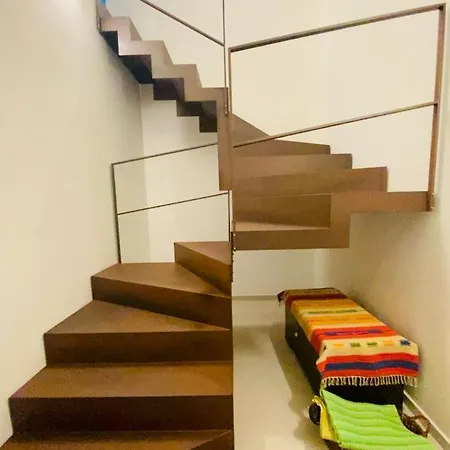Kiki House *